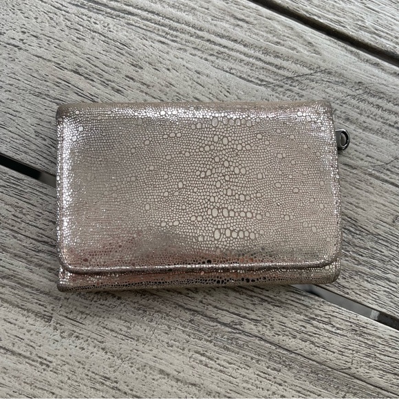 Hobo Jill Tri Fold Metallic Compact Leather Wallet - Picture 1 of 10